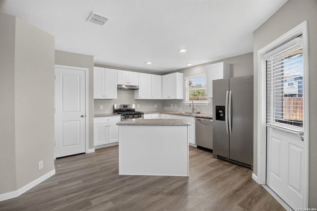 15335 Shortwing, San Antonio, TX 78253