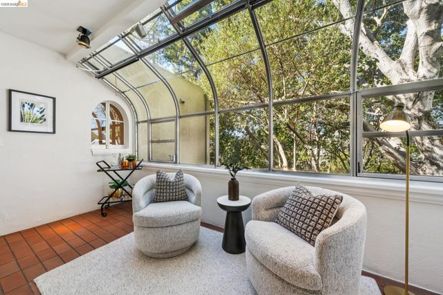 1412 Oxford St, Berkeley, CA 94709