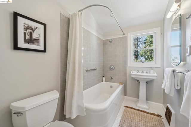 1412 Oxford St, Berkeley, CA 94709