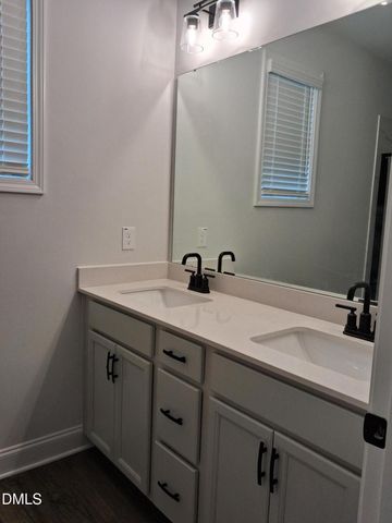87 Goldenrod Loop, Clayton, NC 27520
