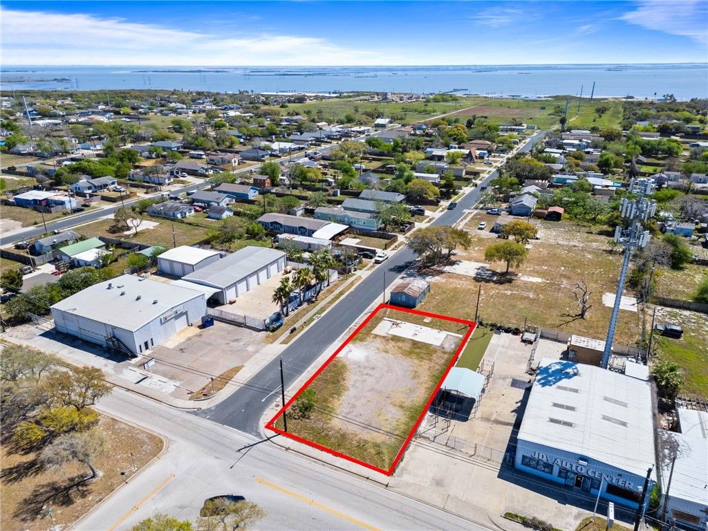 801 Waldron, Corpus Christi, TX 78418 — exterior