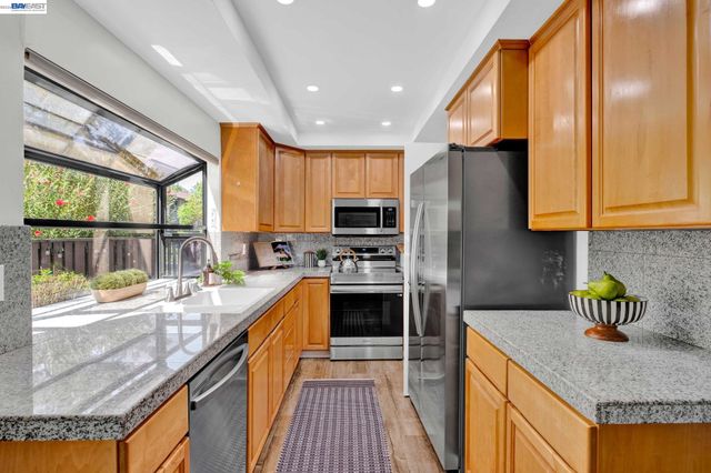 1812 Countrywood Ct, Walnut Creek, CA 94598