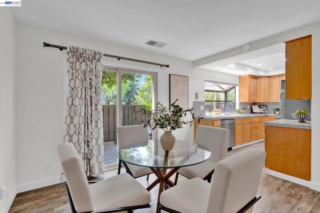 1812 Countrywood Ct, Walnut Creek, CA 94598