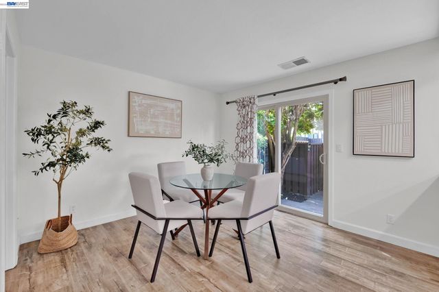 1812 Countrywood Ct, Walnut Creek, CA 94598