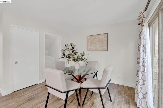 1812 Countrywood Ct, Walnut Creek, CA 94598