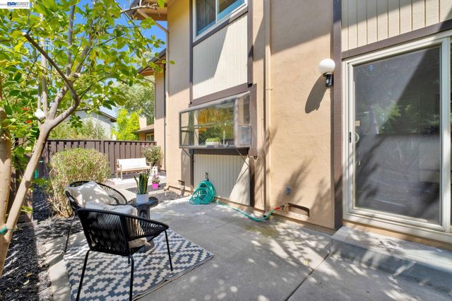 1812 Countrywood Ct, Walnut Creek, CA 94598