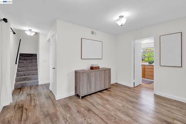 1812 Countrywood Ct, Walnut Creek, CA 94598