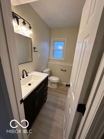 6160 E 43rd Street, Indianapolis, IN 46226