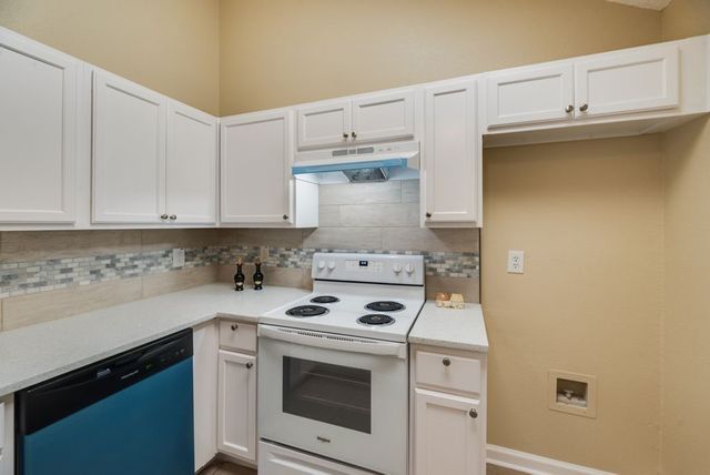 3208 Poplar Springs Lane, Dallas, TX 75227