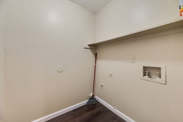 3208 Poplar Springs Lane, Dallas, TX 75227