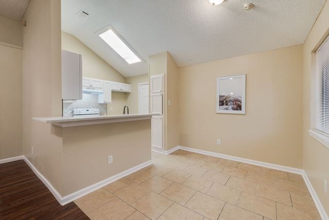 3208 Poplar Springs Lane, Dallas, TX 75227
