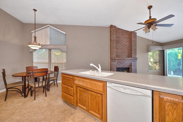 8461 Day Lillies Ln, Citrus Heights, CA 95610