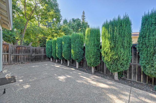 8461 Day Lillies Ln, Citrus Heights, CA 95610
