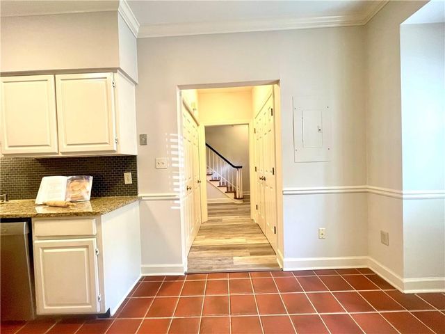 1160 Windsor Parkway 8, Atlanta, GA 30319