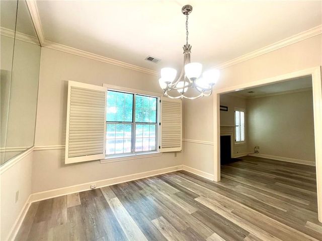 1160 Windsor Parkway 8, Atlanta, GA 30319