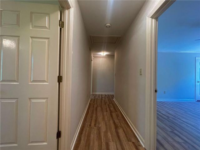 1160 Windsor Parkway 8, Atlanta, GA 30319