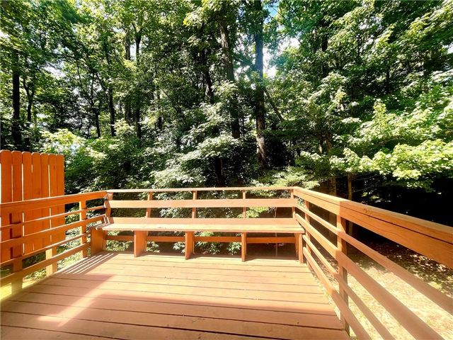 1160 Windsor Parkway 8, Atlanta, GA 30319