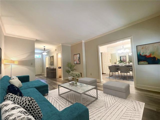 1160 Windsor Parkway 8, Atlanta, GA 30319