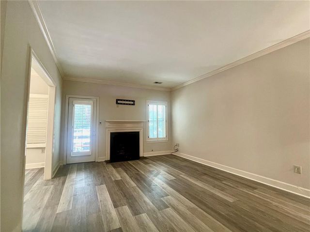 1160 Windsor Parkway 8, Atlanta, GA 30319