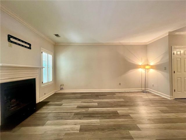 1160 Windsor Parkway 8, Atlanta, GA 30319