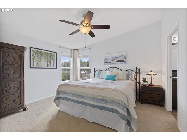 743 Se Winchell Dr, Depoe Bay, OR 97341