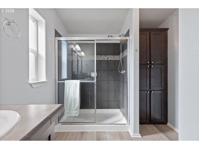 743 Se Winchell Dr, Depoe Bay, OR 97341