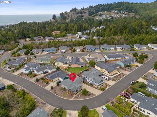 743 Se Winchell Dr, Depoe Bay, OR 97341