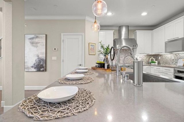 6076 Sunstone Drive, San Jose, CA 95123