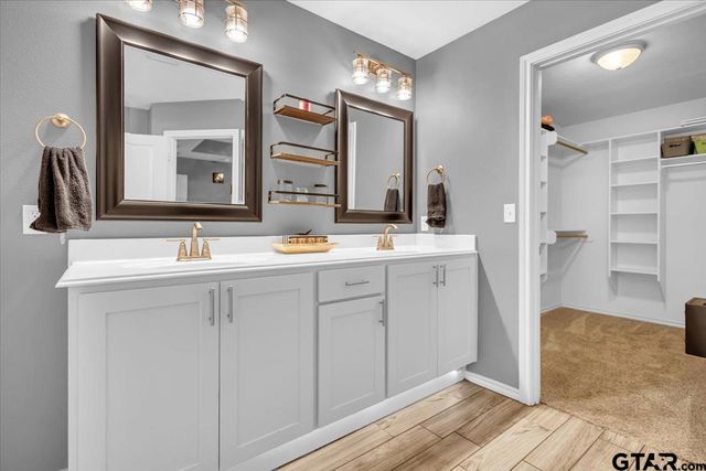 393 Noah Lane, Lindale, TX 75771