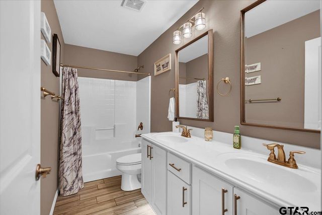 393 Noah Lane, Lindale, TX 75771