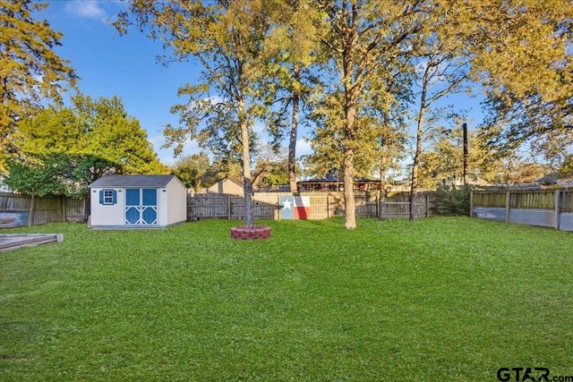 393 Noah Lane, Lindale, TX 75771