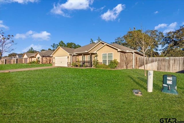 393 Noah Lane, Lindale, TX 75771
