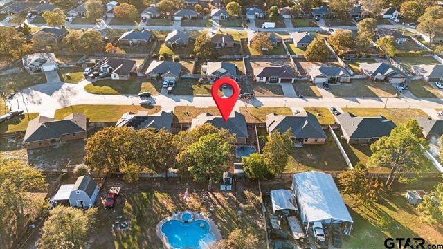 393 Noah Lane, Lindale, TX 75771