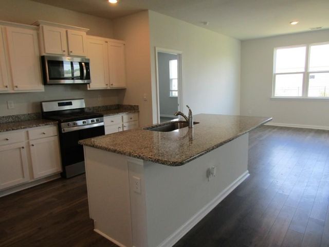 2165 Ainsley Dr., Little River, SC 29566