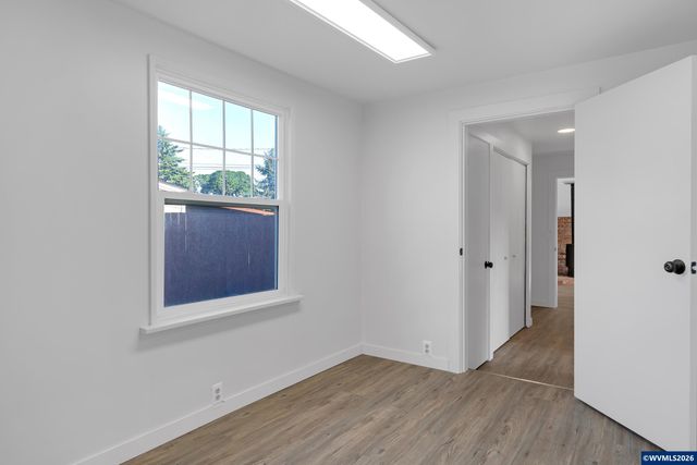 2010 E 1st Av, Albany, OR 97321