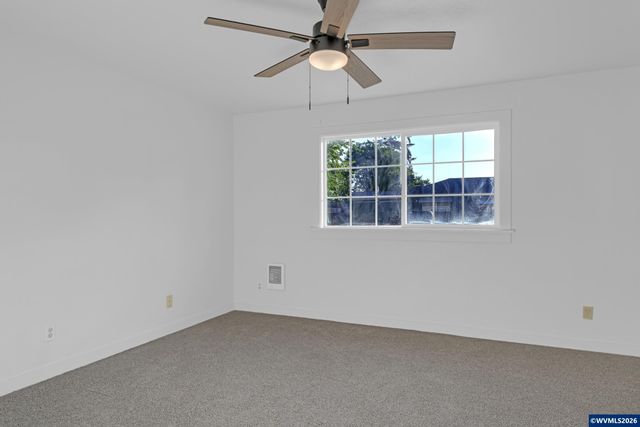2010 E 1st Av, Albany, OR 97321