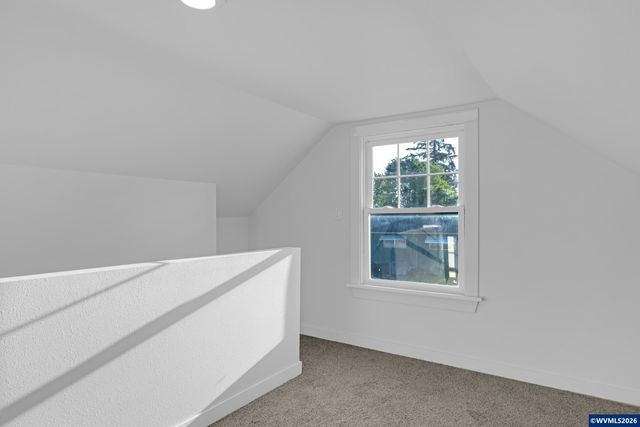 2010 E 1st Av, Albany, OR 97321