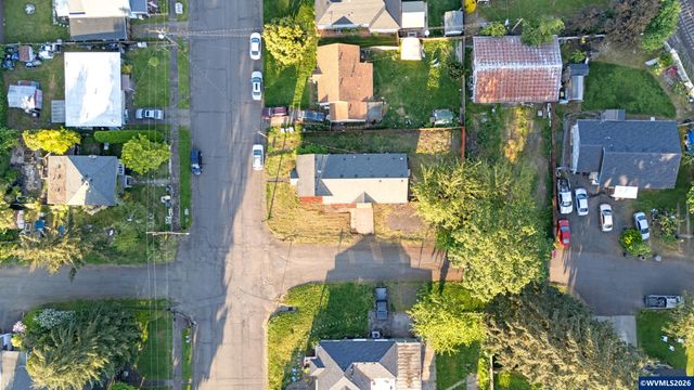 2010 E 1st Av, Albany, OR 97321
