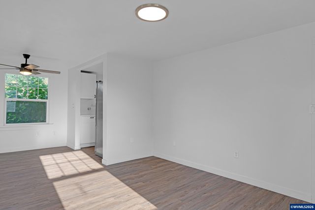 2010 E 1st Av, Albany, OR 97321