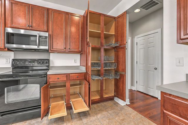 104 Pavilion Street, Summerville, SC 29483