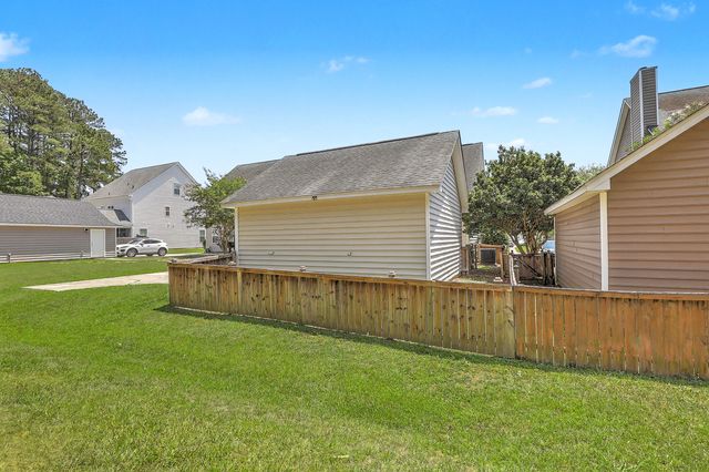 104 Pavilion Street, Summerville, SC 29483