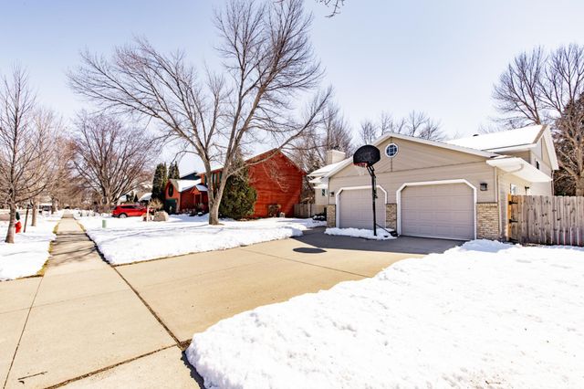 2408 34th Avenue S, Fargo, ND 58104