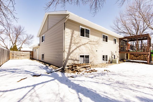 2408 34th Avenue S, Fargo, ND 58104