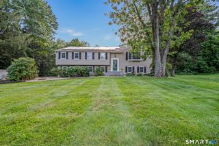 7 Banbury Drive, Simsbury, CT 06092