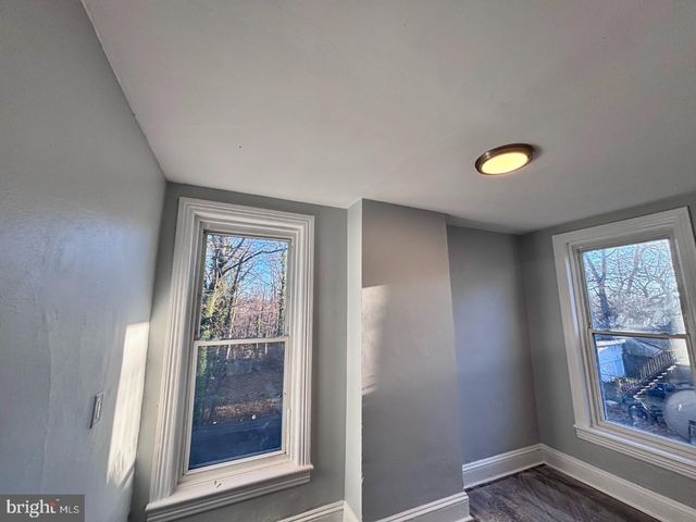 42 MAPLE AVE, Trenton, NJ 08618