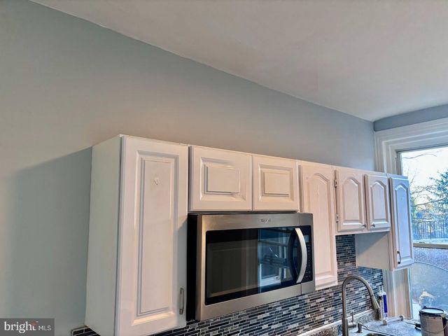 42 MAPLE AVE, Trenton, NJ 08618