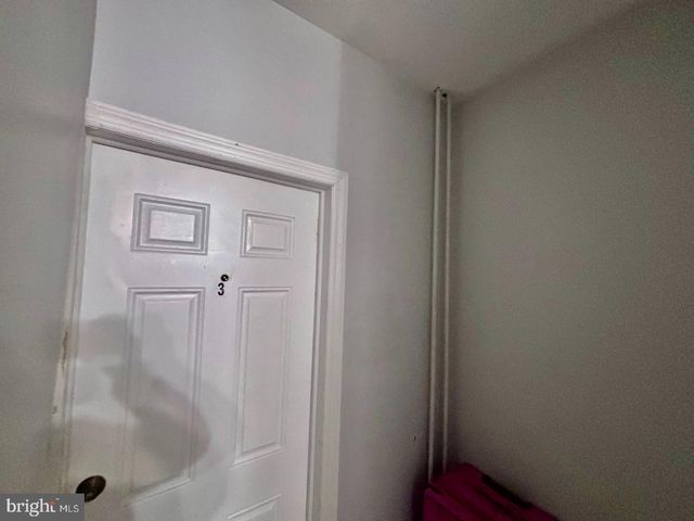 42 MAPLE AVE, Trenton, NJ 08618