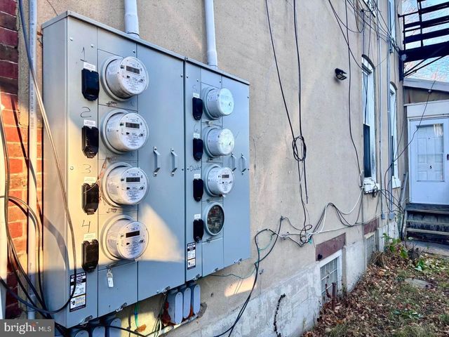 42 MAPLE AVE, Trenton, NJ 08618