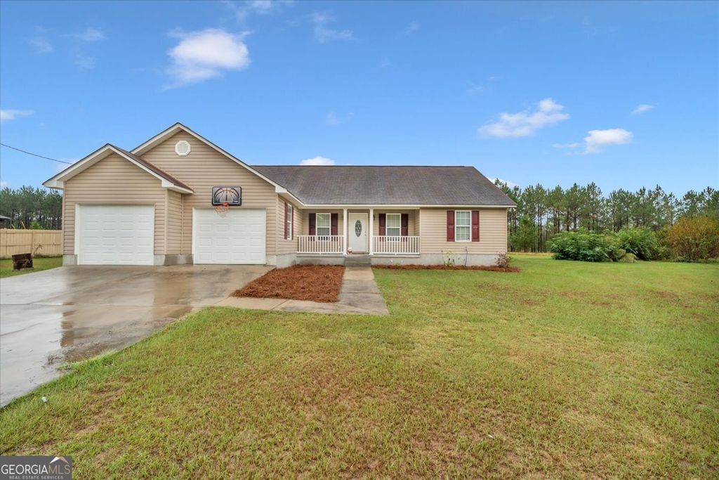 1004 Robertson Church Road, Dublin, GA 31021