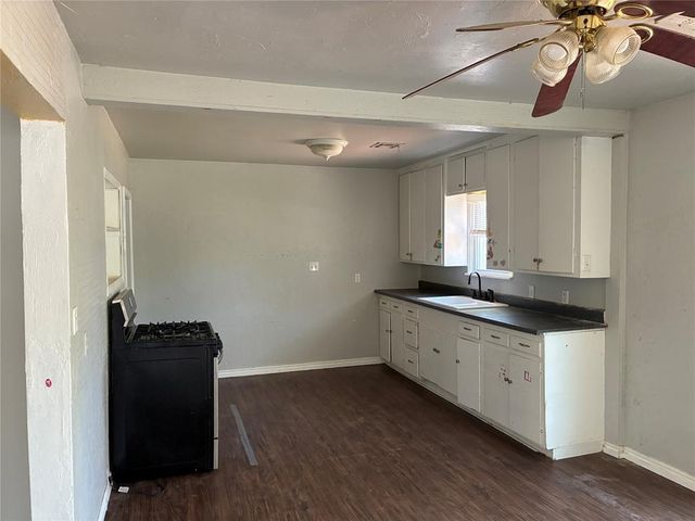 6113 NW 48th Street, Warr Acres, OK 73122